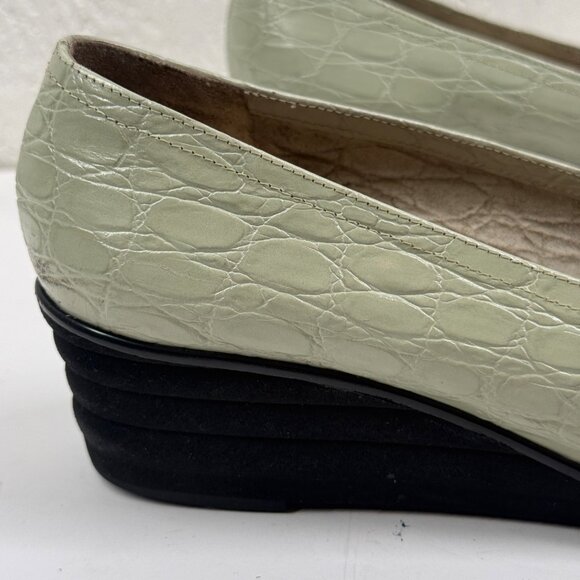 Vintage Salvatore Ferragamo Wedge Pumps Croc Embossed Leather Nile Green Sz 8.5 - Picture 4 of 16